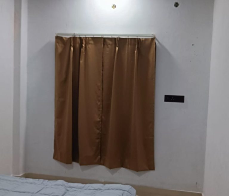 room 02