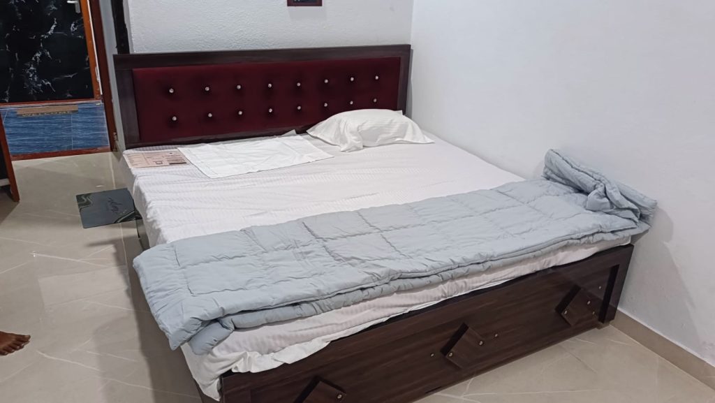 room 03